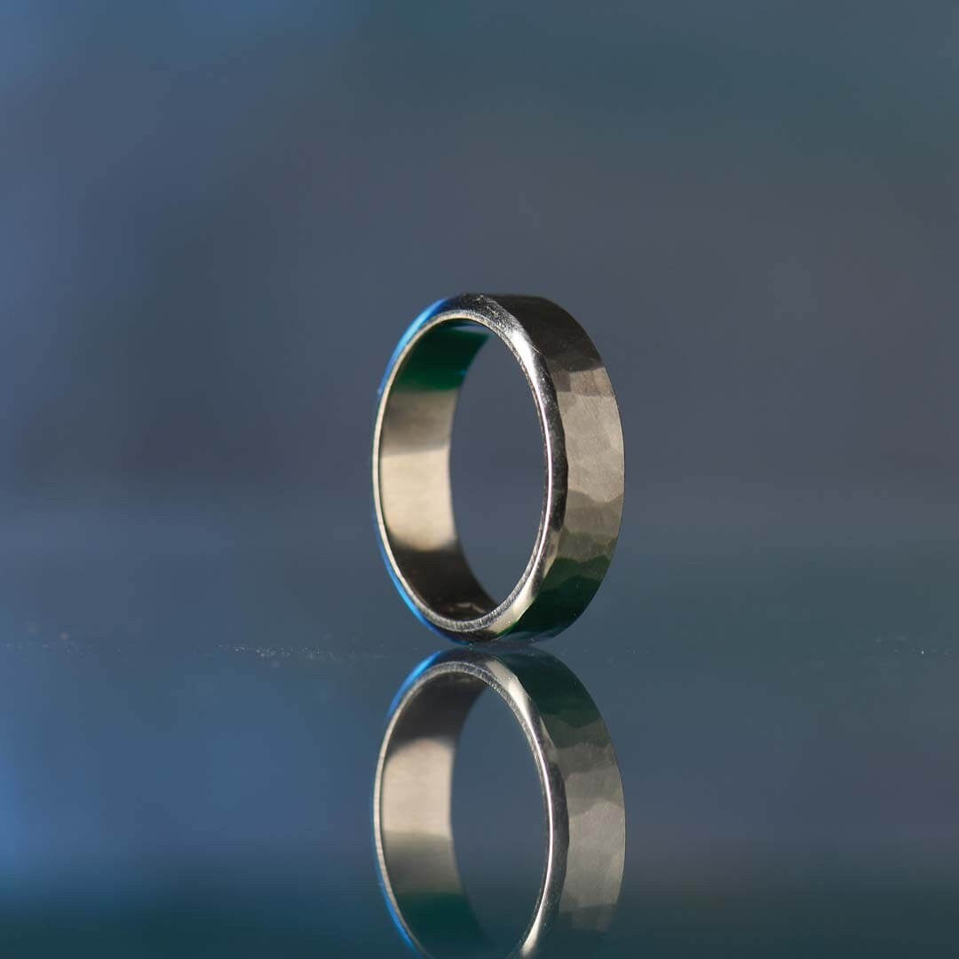 Are Titanium Rings Safe? Our Experts Take On Emergency Removal