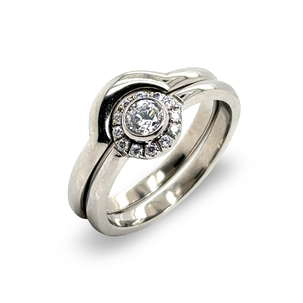 Solitaire Shaped Wedding Ring