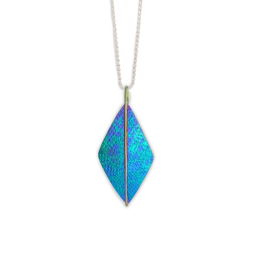 Kite Pendant