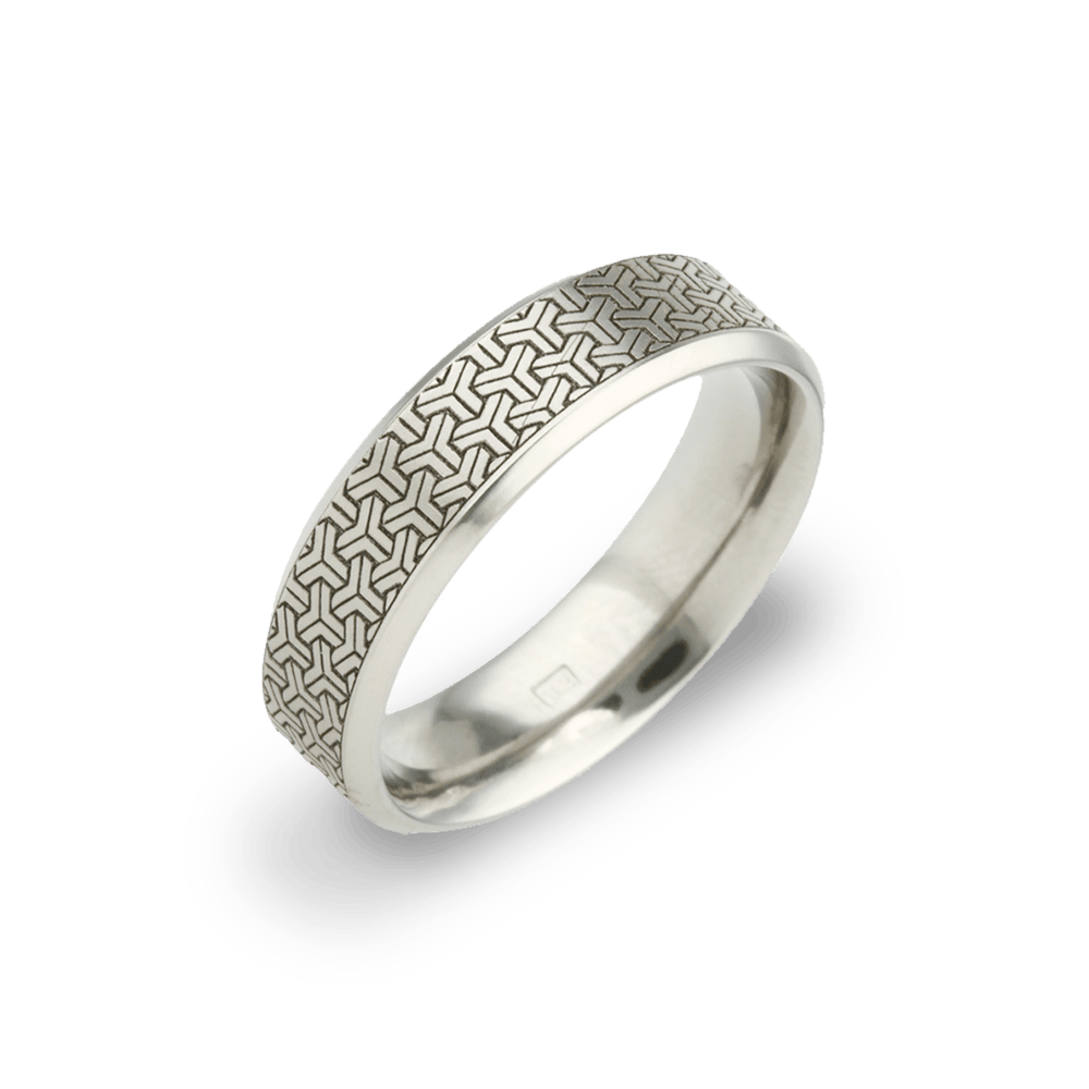 Triline Ring